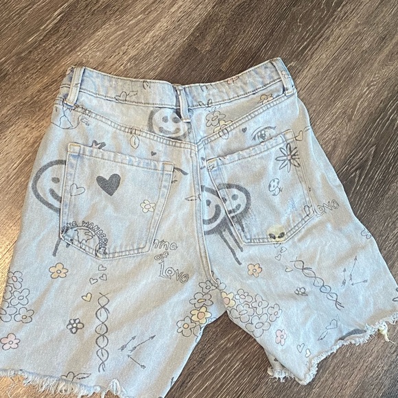 High rise Bermuda shorts - Picture 2 of 2